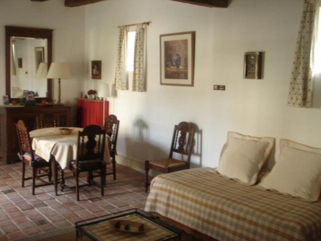 אפרטהוטל לוצ'ס Manoir De La Rousselliere מראה חיצוני תמונה